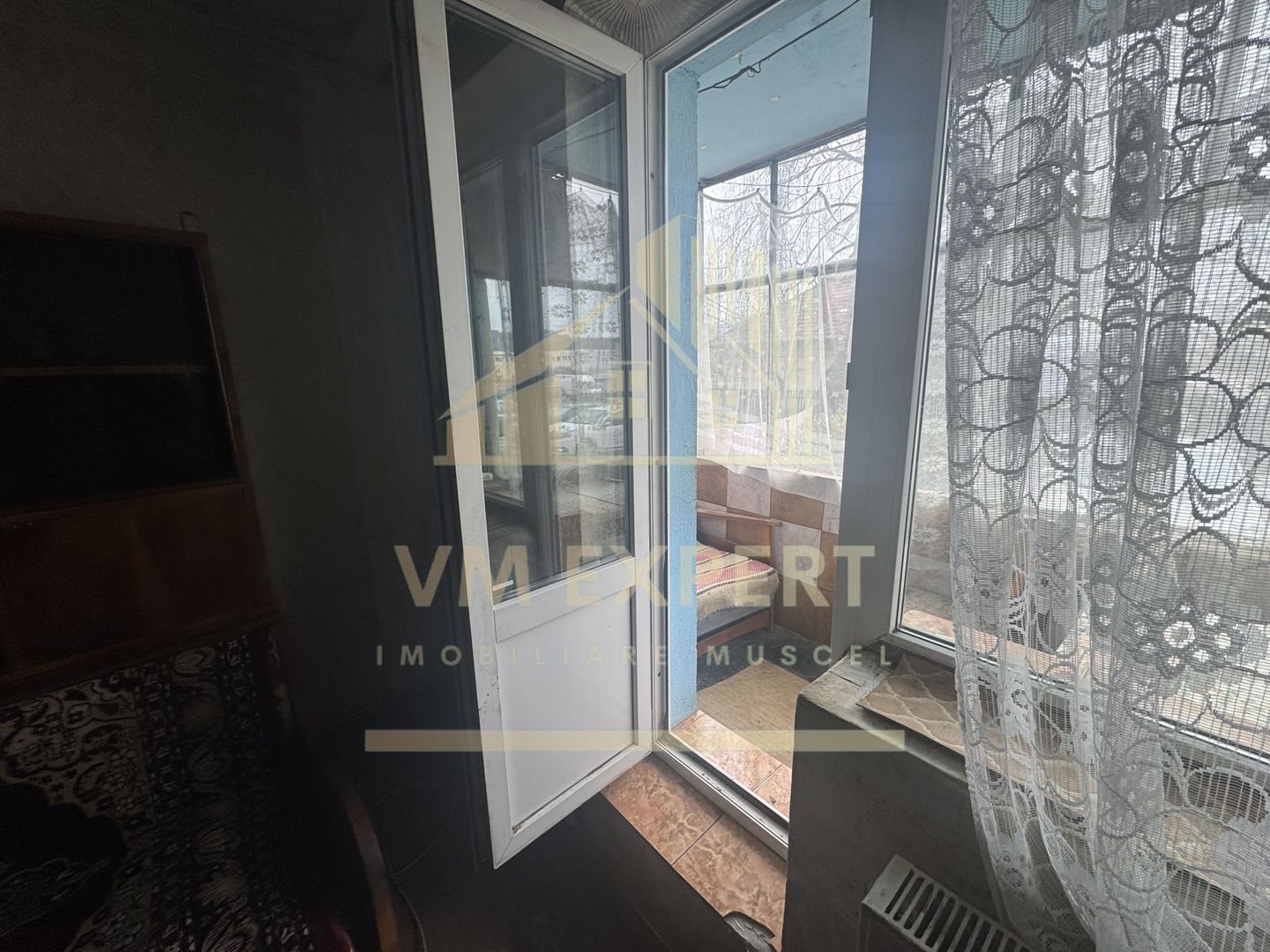 APARTAMENT 3 CAMERE PARTER CAMPULUNG - Poză 10