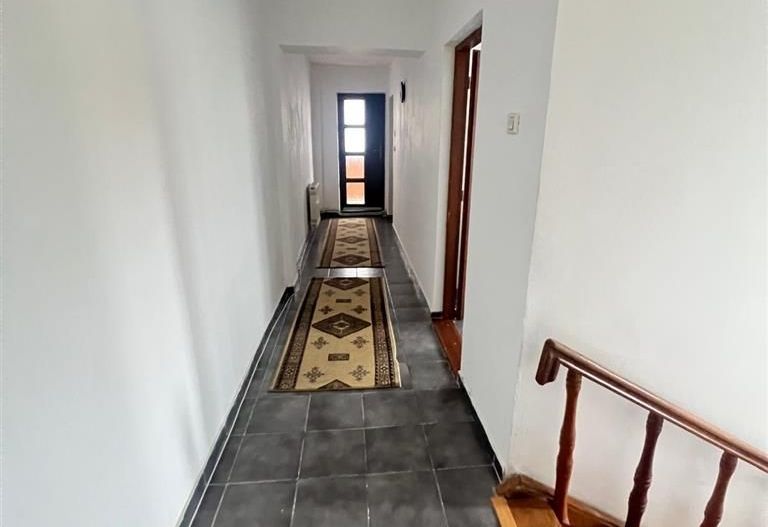 Apartament la vila2 camere decomandat balcoaneCT - Poză 3