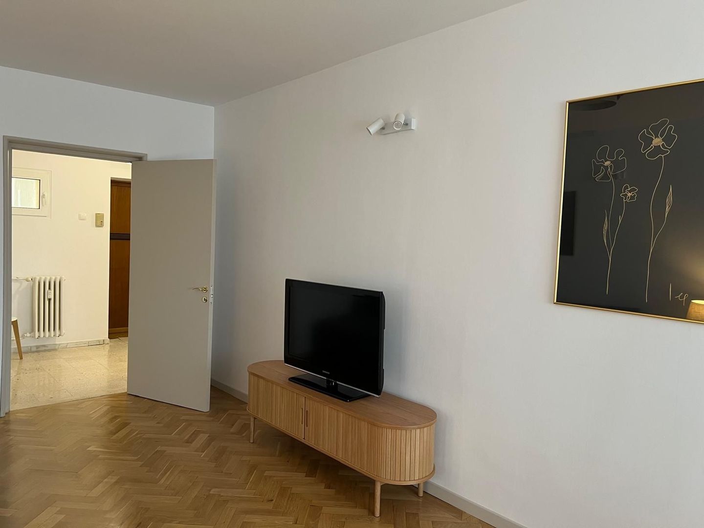 Apartament cochet, trei camere, Vatra Luminoasa - Poză 5