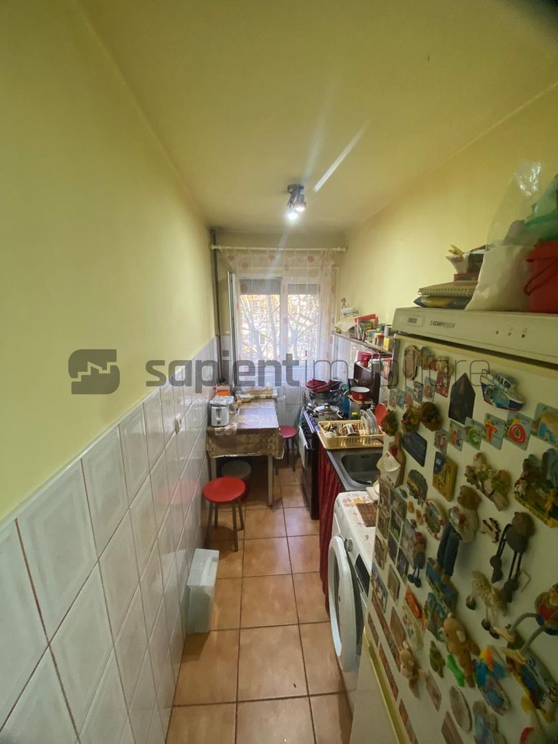 Apartament tip X - 3 camere,cartier Nufarul - Poză 4