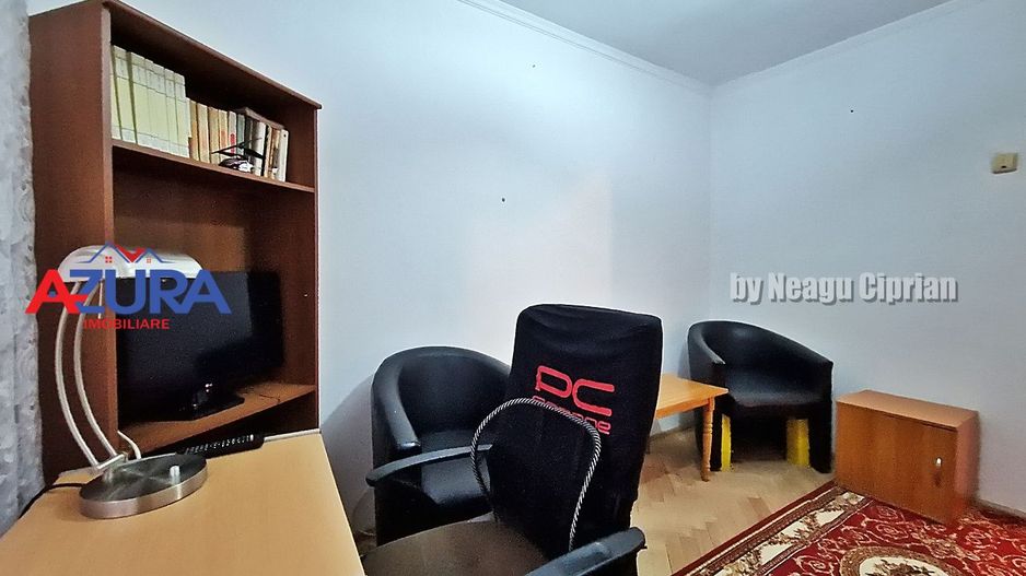 Vanzare apartament 3 camere, Banat - Poză 3