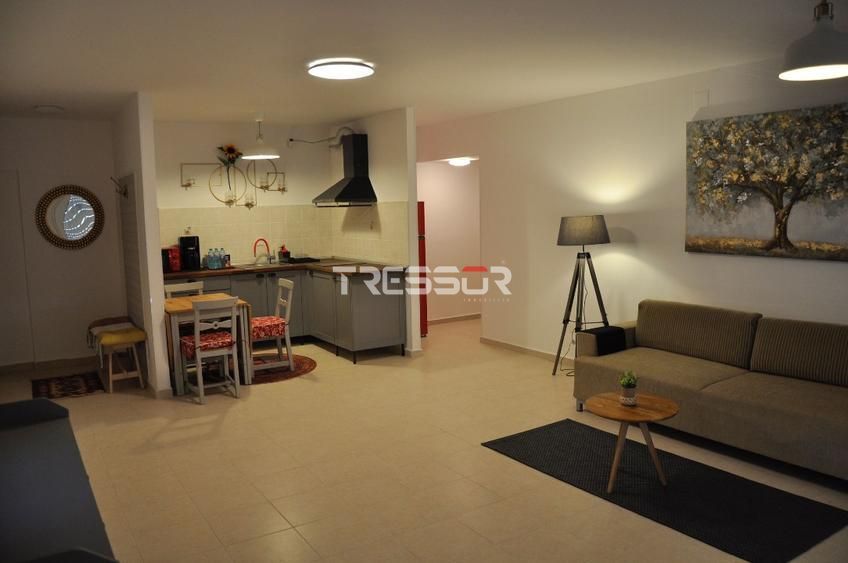 2 camere cu terasă generoasă și loc de parcare privat, Neptun-Olimp - Poză 2