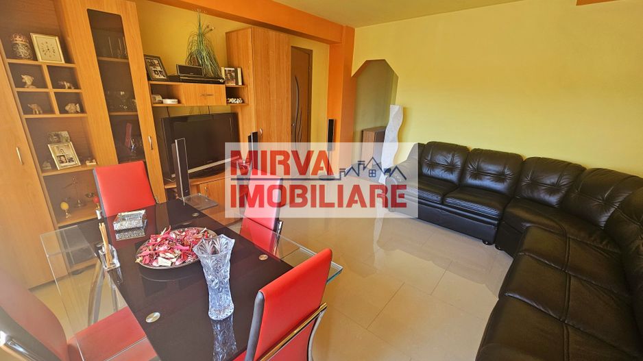 Vanzare apartament 2 camere, mobilat si utilat, in Plopeni - Poză 2