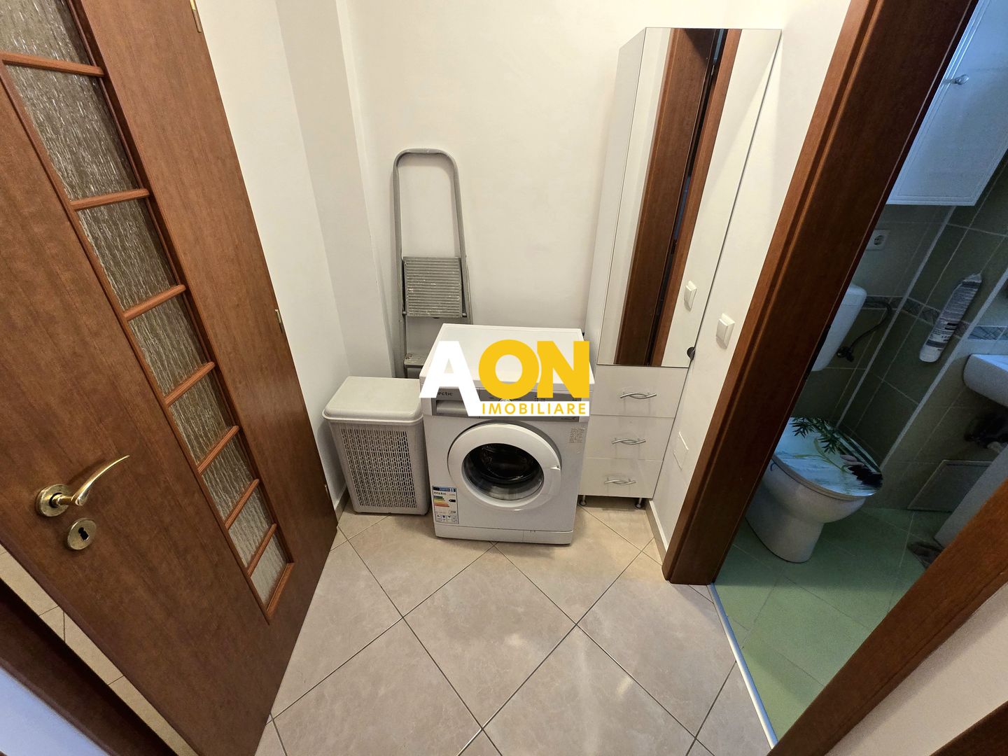 Apartament cu 2 Camere, Bloc cu Lift, Zonă Ultracentrală - Poză 12