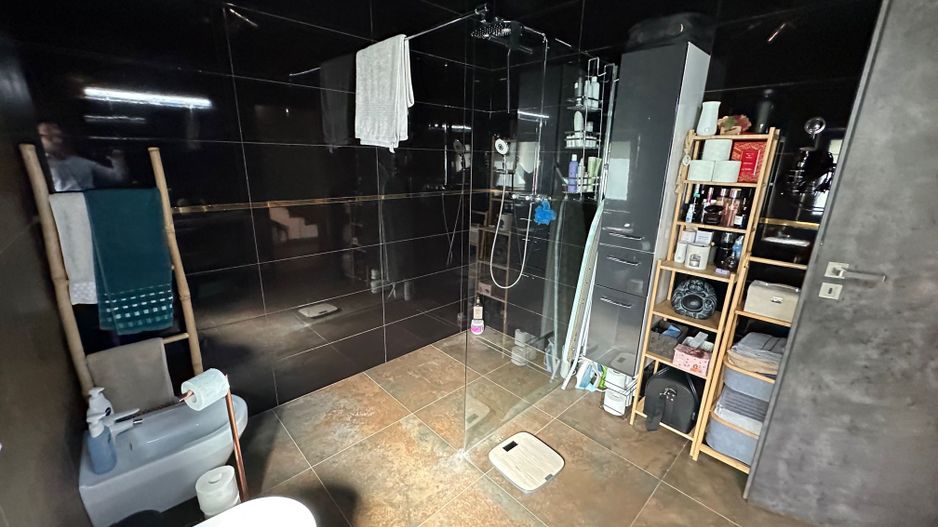 Casa moderna în Dumbravita - Ikea cu garaj - Poză 16