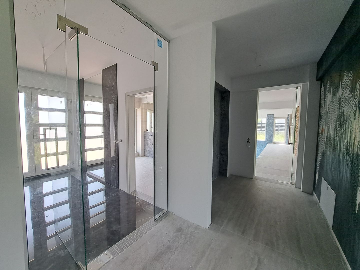 Vilă modernă premium cu piscină interioară, teren 1200 mp și panoramă - Poză 17