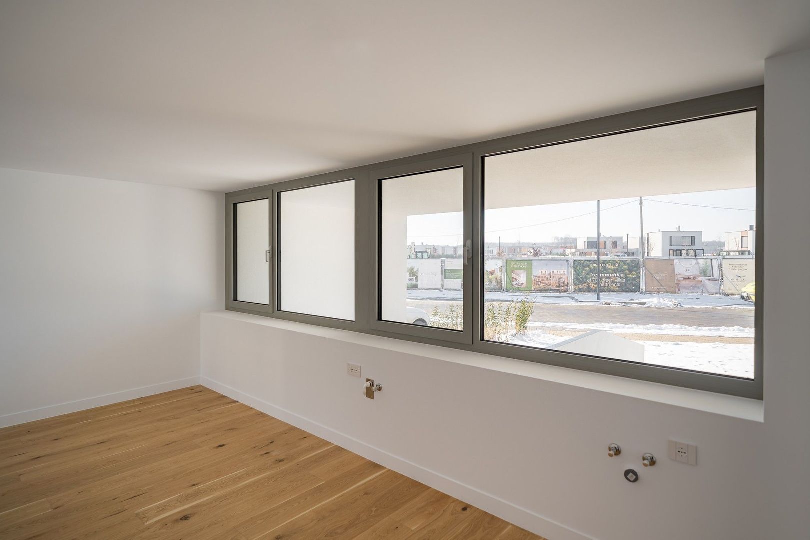 Vila de tip Urban Villa 05 in Amber Forest - Poză 4