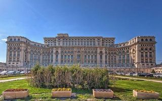 Bd Unirii Fantani, parcare subterana, sufragerie vitrata in totalitate - Poză 2