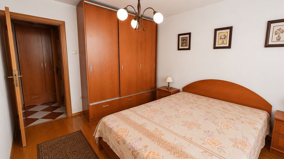 Apartament 2 camere Parcul Circului, parter, vedere spre parc - Poză 3