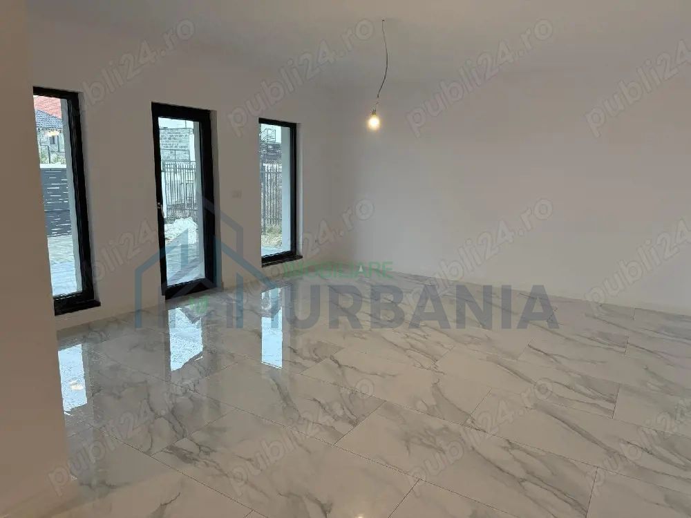 casa de vînzare său schimb cu apartament plus diferită în Miroslava Iași - Poză 3