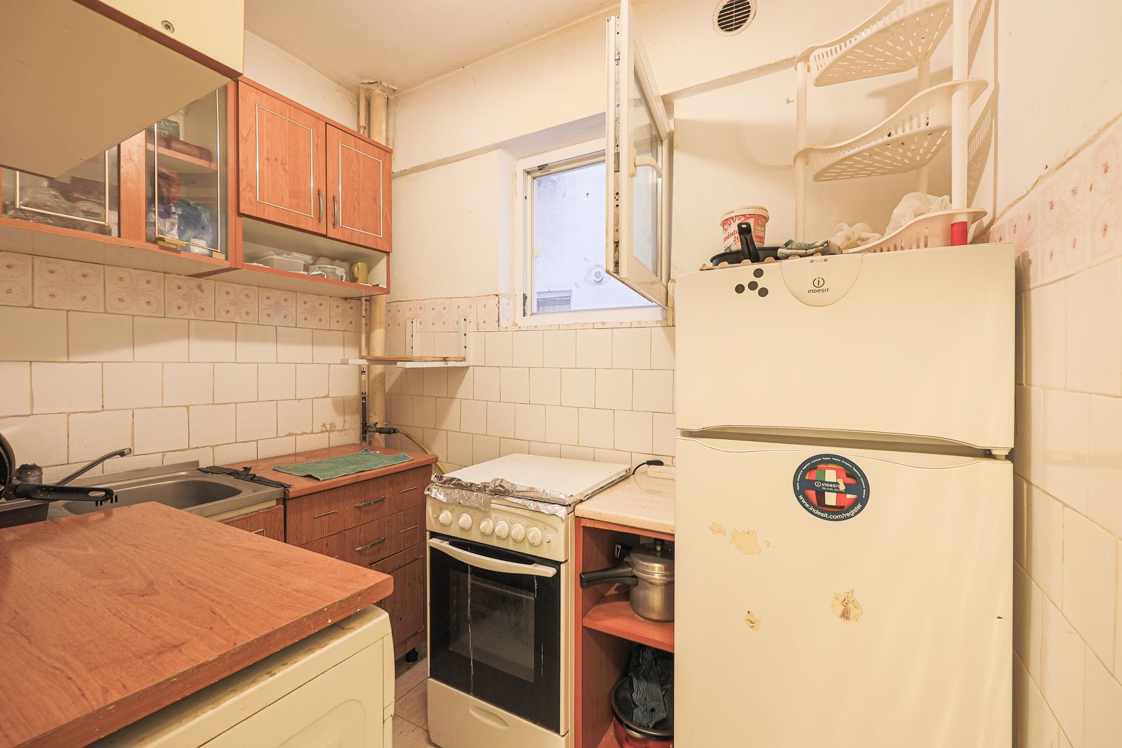 Apartament decomandat 2 camere - etaj 1 – Banu Maracine - COMISION 0 - Poză 4