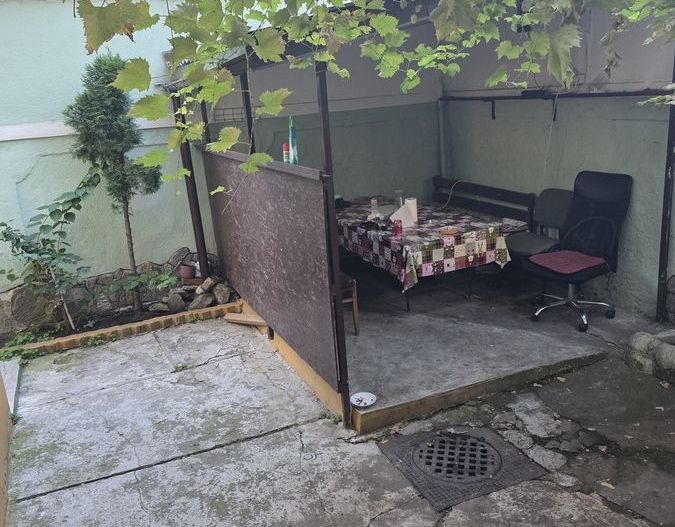 DE VANZARE GARSONIERĂ ÎN VILĂ | ULTRACENTRAL | CURTE | CENTRALĂ PROPRIE - Poză 6