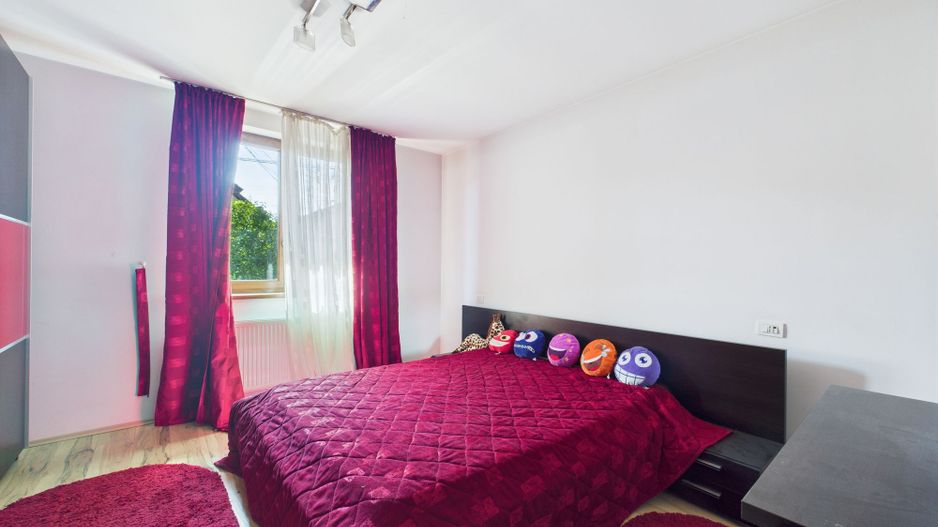 Casă Mehala – Ideală pentru două familii - Poză 10