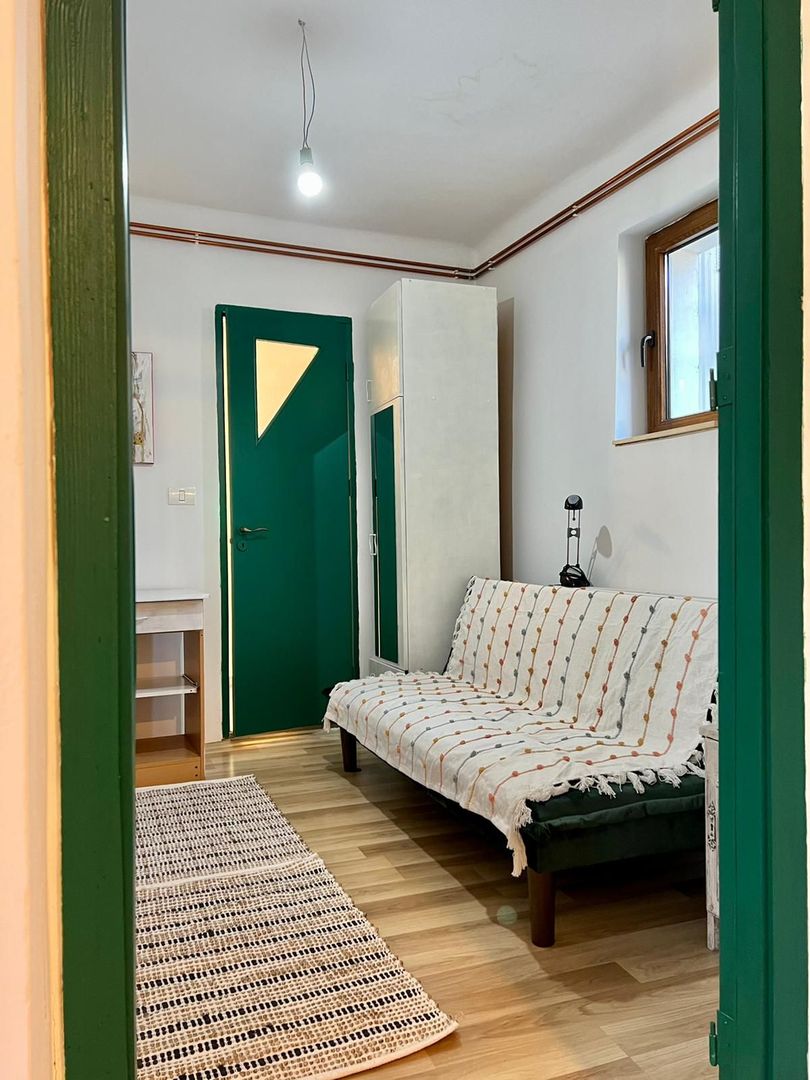 APARTAMENT 2 CAMERE LA CURTE COMUNA - Poză 5