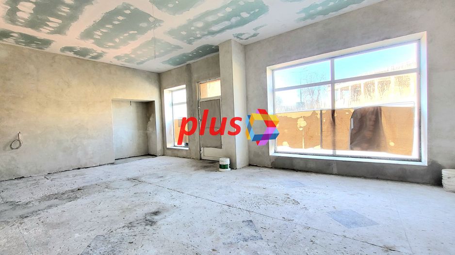Spatiu cu vad pietonal intens - 65 mp # plus-imo.ro - Poză 1