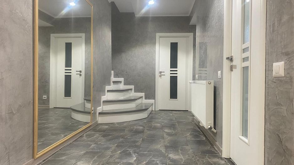 Gata de locuit! Vanzare casa cu 6 camere in Targoviste - Poză 11