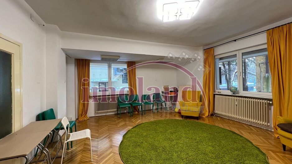 Vanzare - Parter inalt - 4 Camere - Primaverii - Poză 2