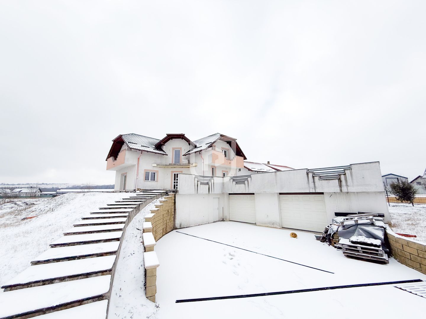 Casă S+P+E, 320 mp utili, teren 2.650 mp – zona Aurel Vlaicu, Suceava - Poză 6