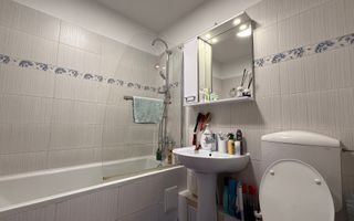 Vand apartament 2 camere metrou obor in fata blocului - Poză 6