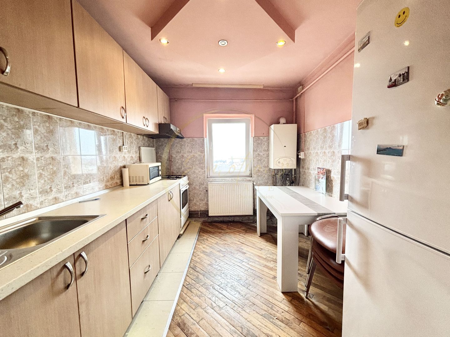 Apartament spațios 2 camere | Balcon închis | Centrală proprie | Freidorf - Poză 5