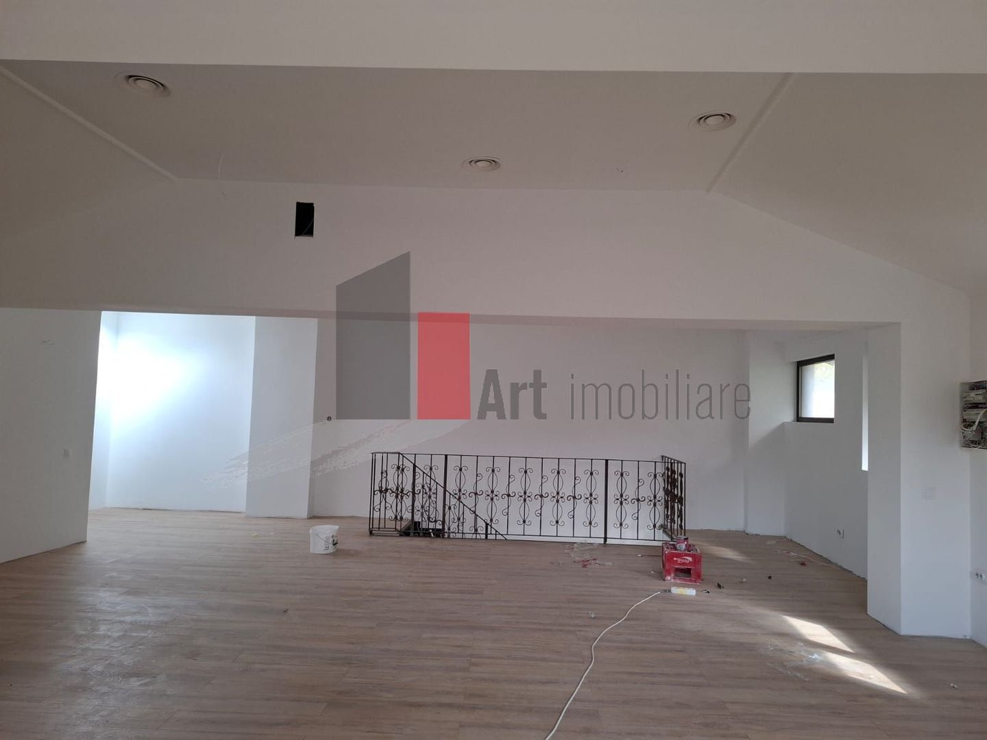 Spatiul "CAMBIANT" , spatiu in vila, intrare separata - Poză 6