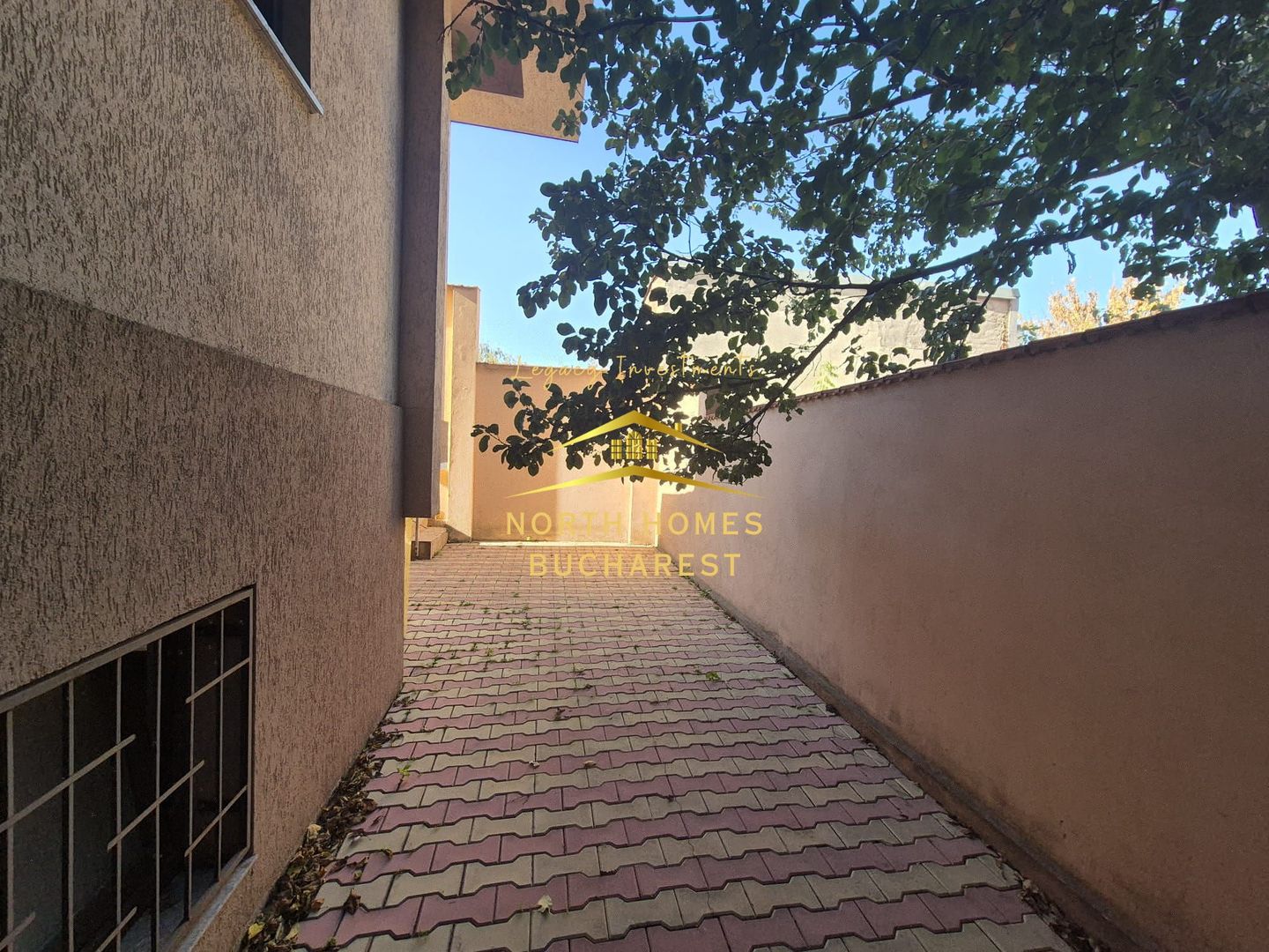 Ap 3 camere cu parcare subterana si curte in vila in zona Dămăroaia - Poză 6