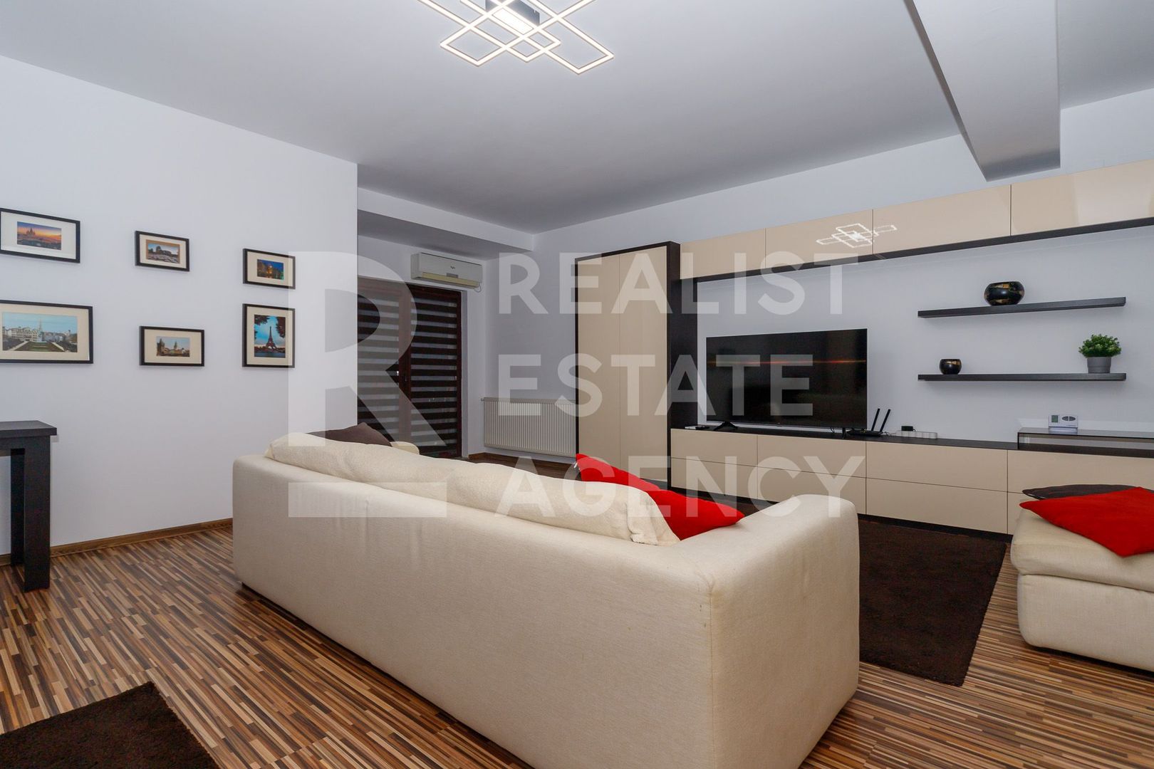 Vânzare, apartament, 2 camere, zona Drumul Taberei - Poză 1