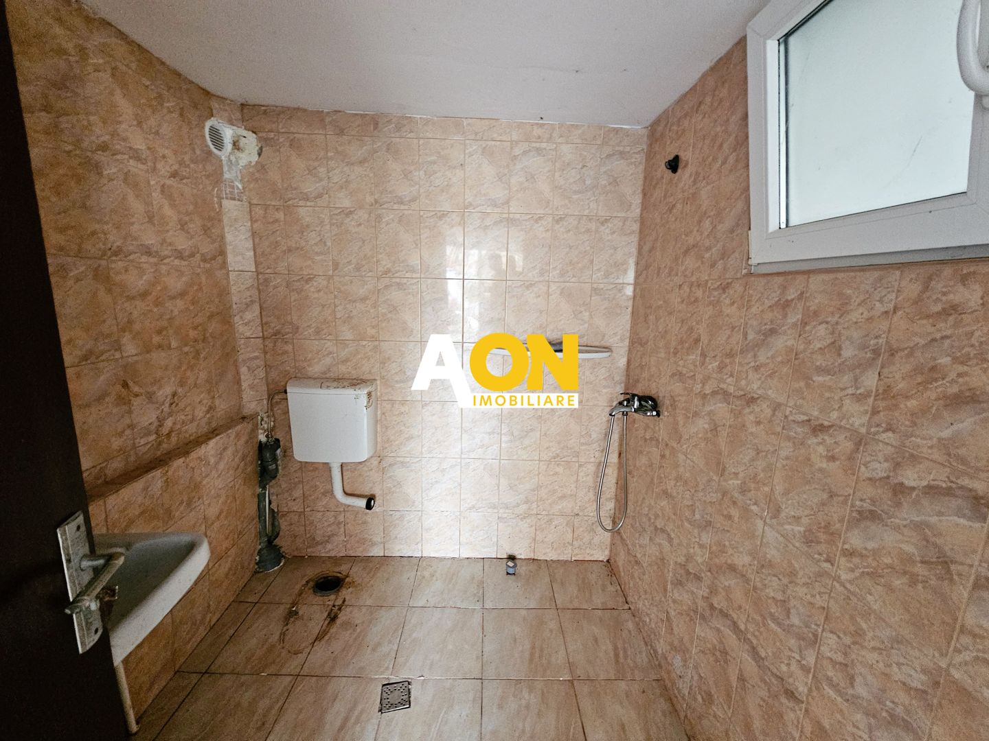 Casa de locuit si spatiu comercial, Cetate - Poză 14