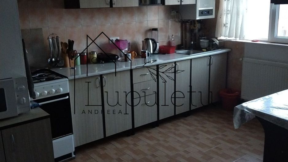 Apartament de Vânzare | 4 Camere | 2 Balcoane | 82MPU | Mihai Viteazul - Poză 1