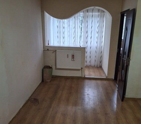 GARSONIERA  METROU ZONA TITAN - Poză 2