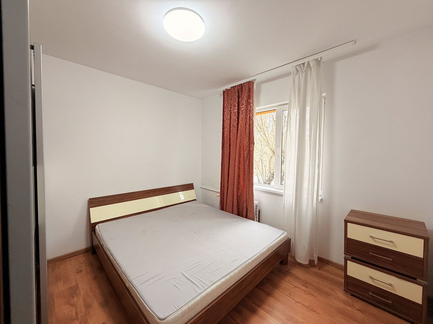 Apartament de inchiriat | 2 camere | Sector 4 | Decomandat | - Poză 4