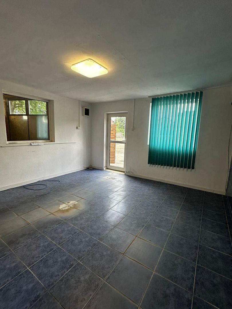 Spatiu Comercial Bucurestii Noi 5min Metrou Laminorului Birouri Garaj - Poză 8