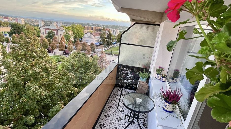 Apartament 3 camere ULTRACENTRAL - 700 euro - Poză 1