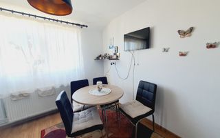 Apartament 3 camere in Cetate cu loc de parcare, curte si boxa - Poză 4