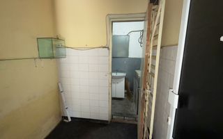 DE VÂNZARE – Două spații comerciale cu vitrină stradală, zona Turn – Câmpulung Muscel - Poză 6
