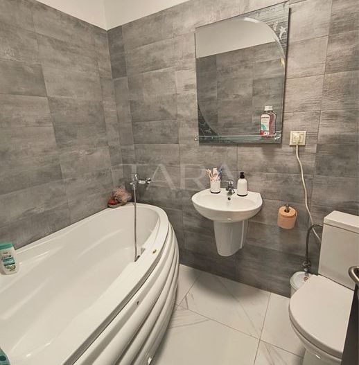 Apartament cu 3 camere, mobilat și utilat – zona Terra, Florești. - Poză 7