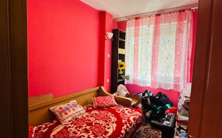 Apartament cu 3 camere pe str. Aluminei langa Liceul Ortodox - Poză 10