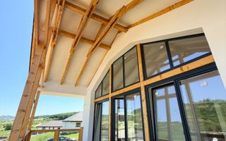 Vilă chalet modern cu perete panoramic de sticlă - Livezeni, Mureș - Poză 6