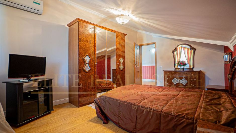 Ovidiu Sud - Zona premium - Vila impozanta, curte mare, garaj, terasa! - Poză 17