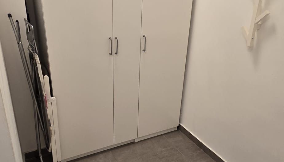 Studio modern de închiriat în Solid Butoaie – vedere la lac, parcare - Poză 4