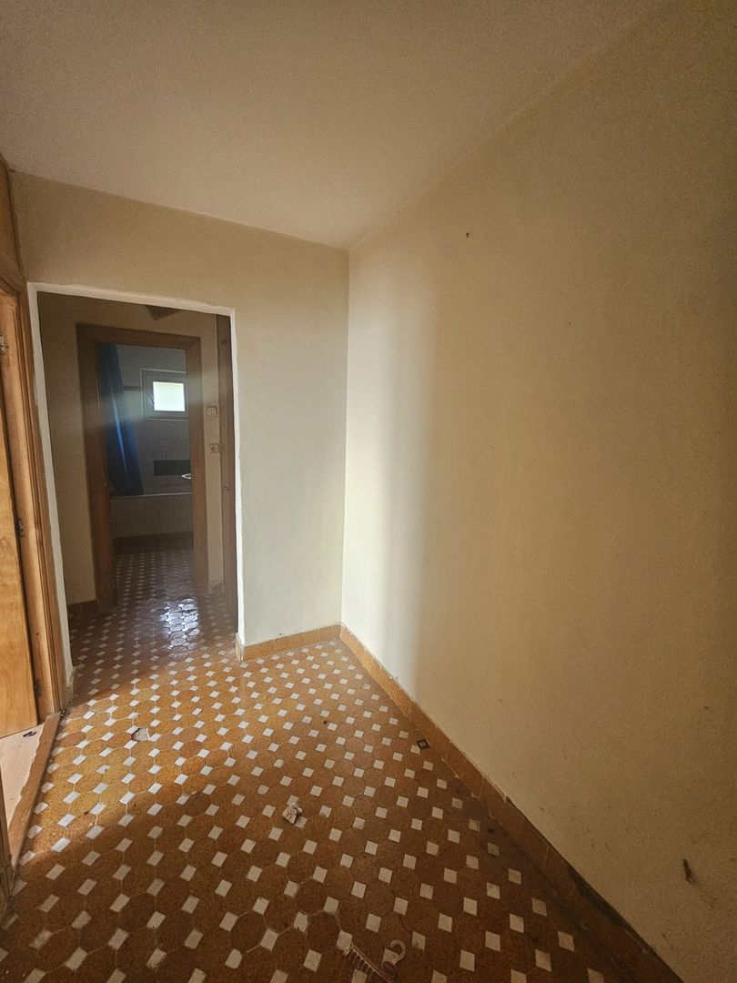 Apartament spațios 3 camere, 2 băi și 2 balcoane – Craiovei, Gh. Doja - Poză 7
