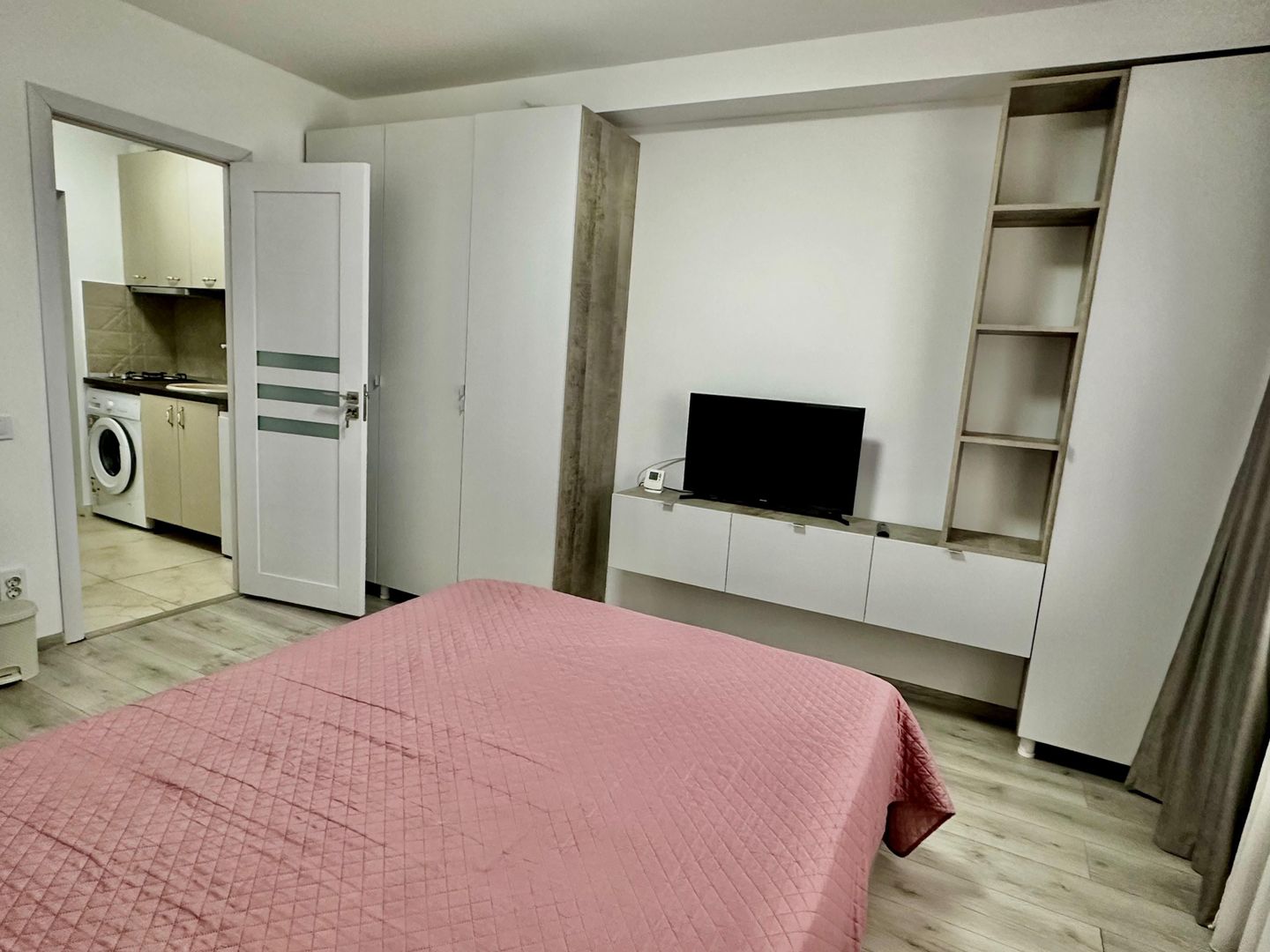 Garsoniera cu Parcare Actiunii bloc Nou Progresul Sos. Giurgiului - Poză 1