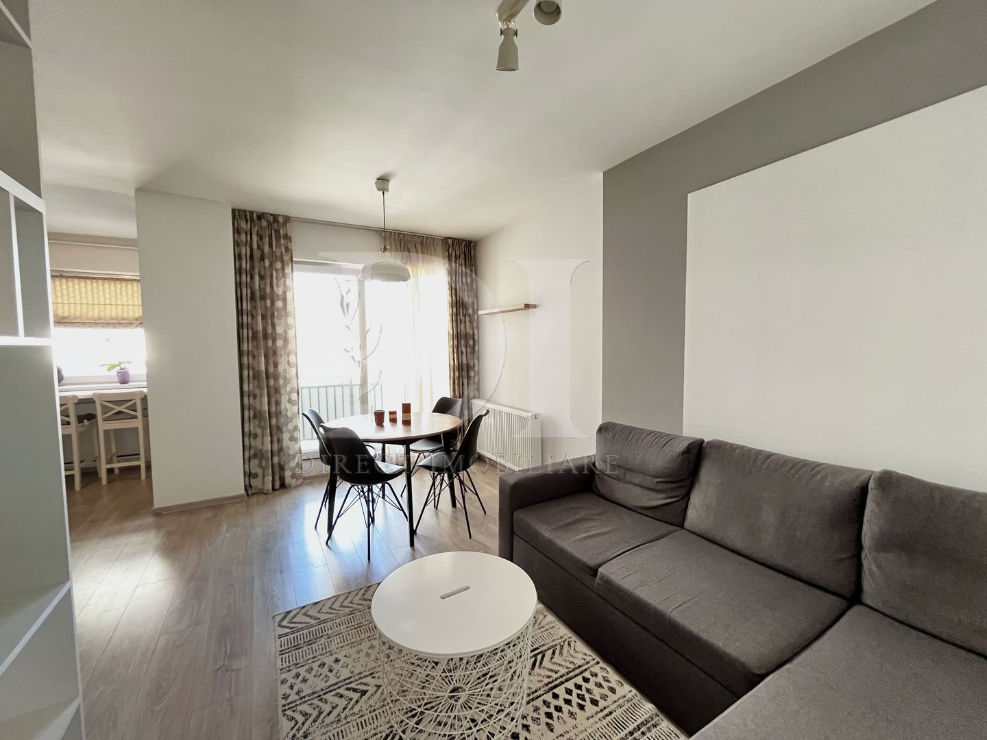 Apartament cu 2 camere semidecomandat , 57 mp, în zona BMW - Poză 5