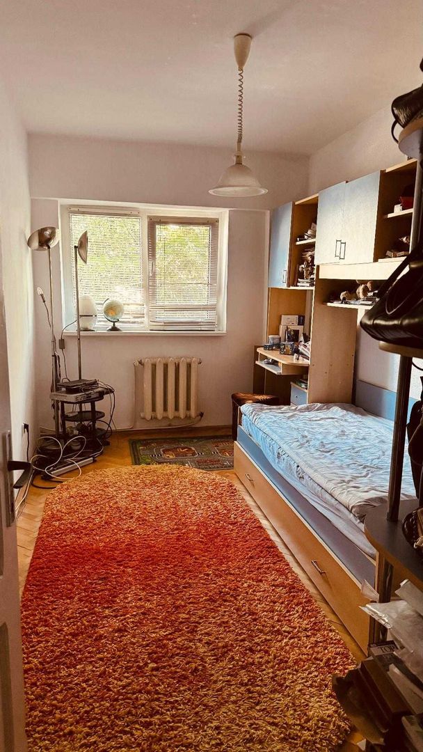 Apartament cu 3 camere, etaj 2, zona TRAIAN; - Poză 4