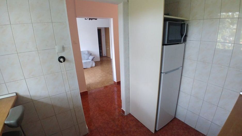 Inchiriem apartament 2 camere zona 1 Mai - Poză 10