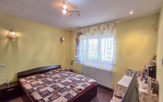 De Vanzare Apartament cu  3 camere  zona Mall Vitan - Poză 4