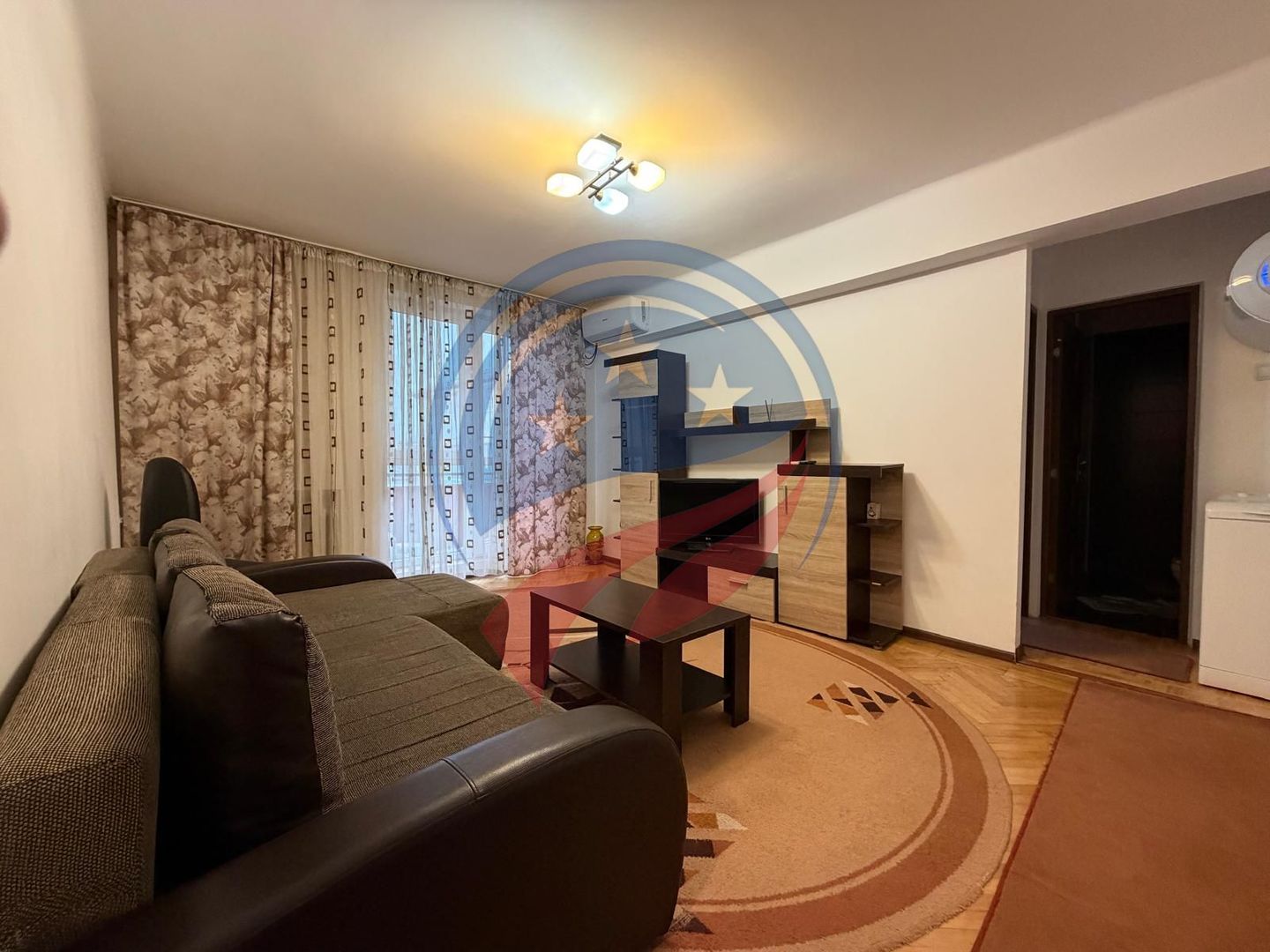 CHIRIE APARTAMENT 2 CAMERE LANGA PRIMARIE - Poză 2