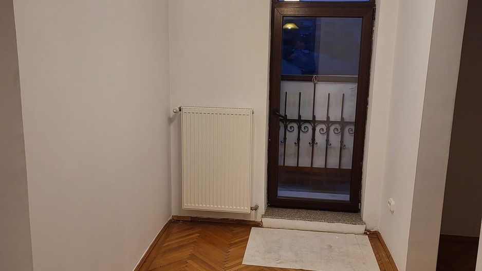 De inchiriat Apartament 5 camere - Poză 6