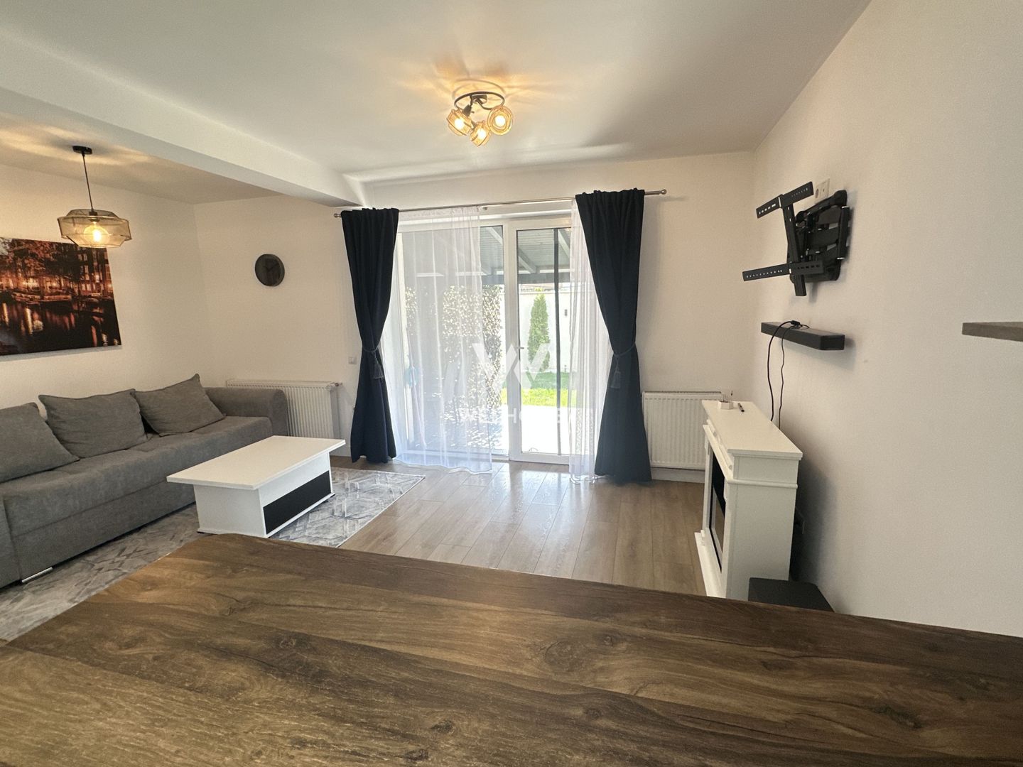 Casa la cheie, curte individuala, jaluzele electrice, aer conditionat - Poză 4