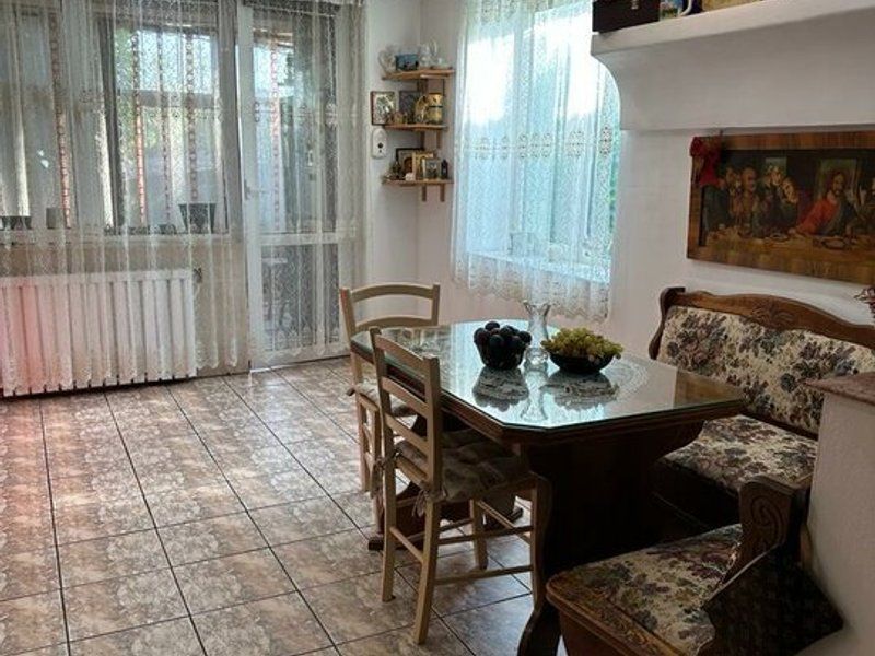 Vila D+P+1E, mobilata si utilata,  zona Spitalul militar - Poză 5